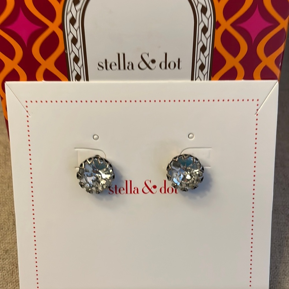 Stella & Dot Vintage Crystal Studs